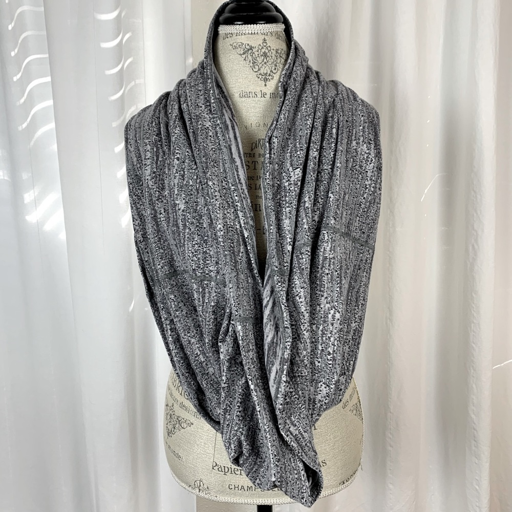 Lululemon Vinyasa Scarf